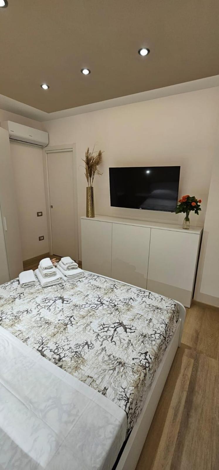 Happy Holiday Apartament Quartu Sant'Elena Eksteriør billede